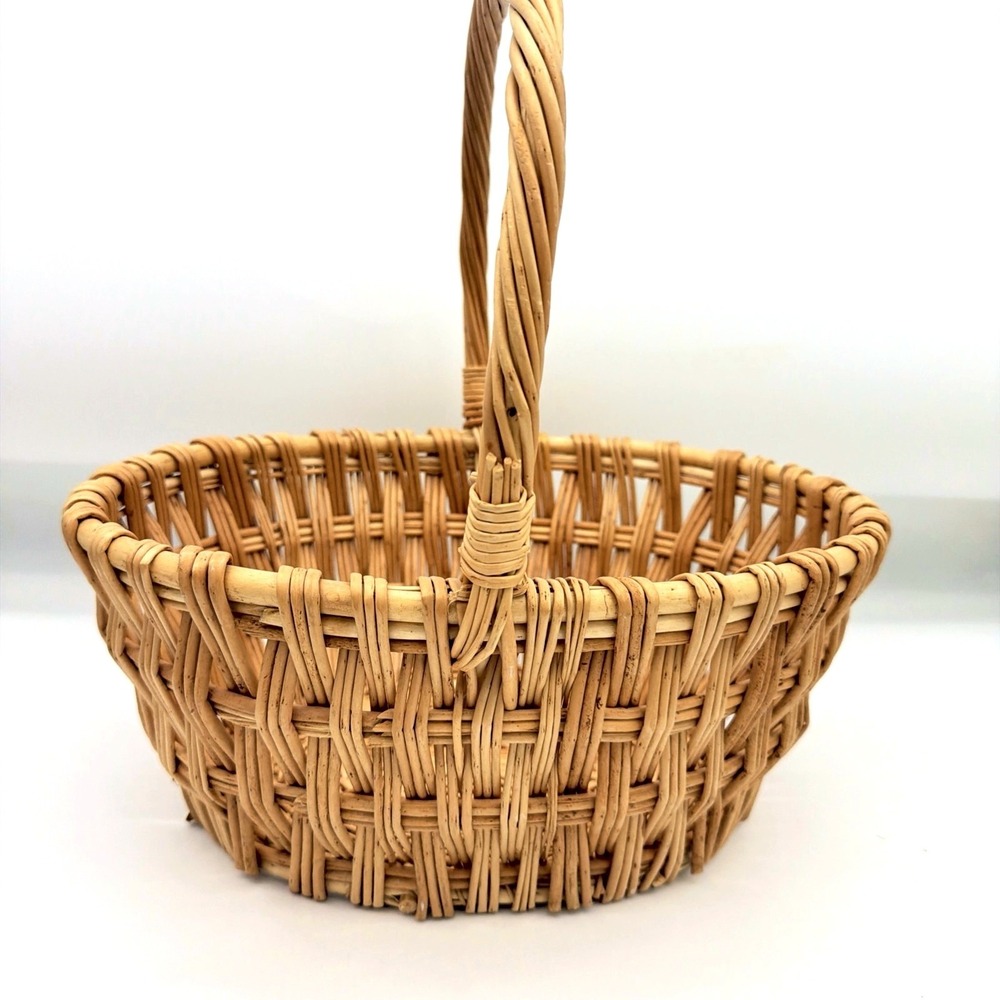 VTG Wicker Basket Oval Hand-Woven Rattan With Twisted Handle